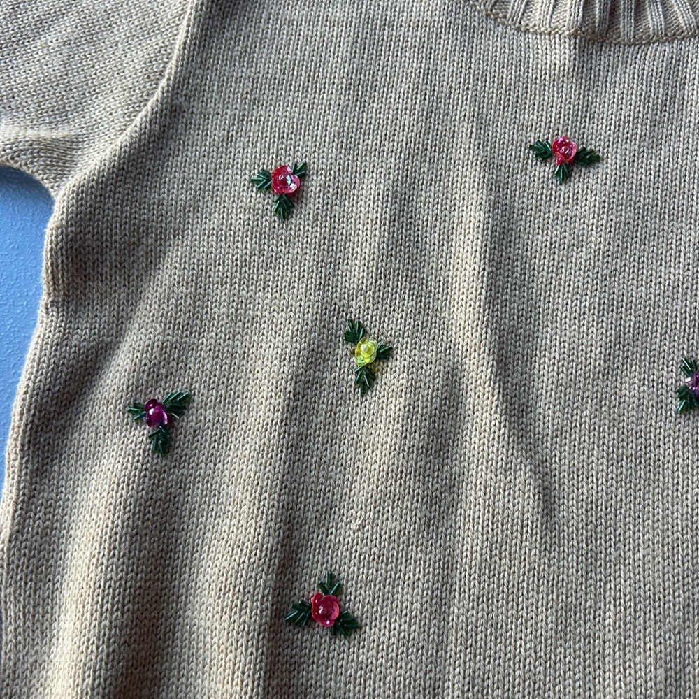 Dolce & Gabbana Beige Knit Short Sleeve Sweater with embroidery - Picture 2 of 13